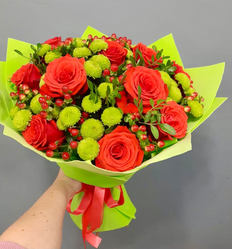 Букет цветов из: Хризантемы и Розы в Горки-8