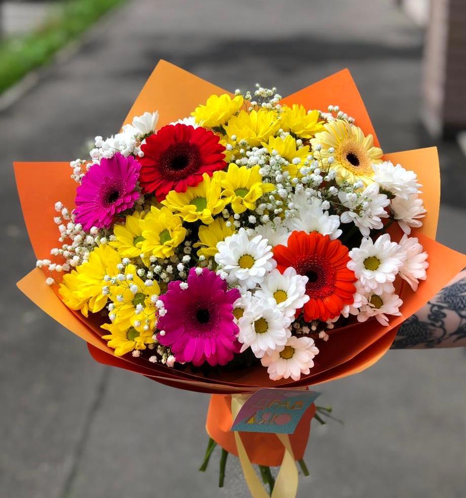 Букет цветов из: Герберы и Хризантемы в Горки-8