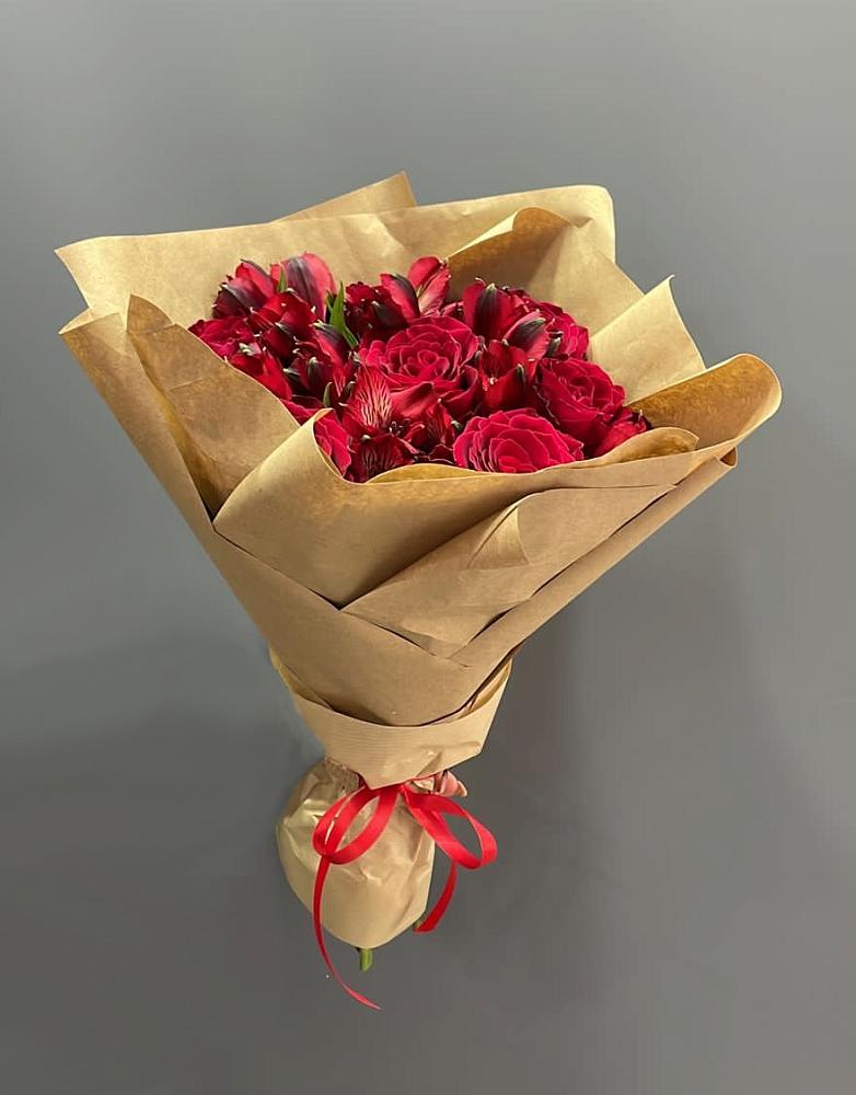 Букет цветов из: Альстромерии и Розы в Горки-8