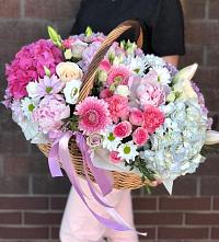 Цветочная композиция из Розы, Хризантемы, Пионы и Лизиантусы в корзине в Горки-8