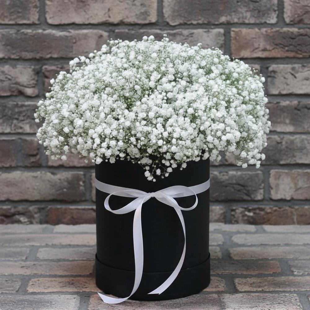 Цветочная композиция из Гипсофила в шляпной коробке в Горки-8