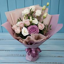 Букет цветов из:  Розы и Лизиантусы в Горки-8