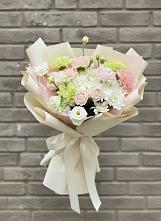 Букет цветов из:  Гвоздики, Розы, Лизиантусы и Хризантемы #REPLACE_PRED# Горки-8