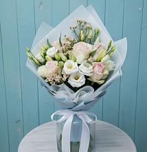 Букет цветов из:  Розы и Лизиантусы в Горки-8
