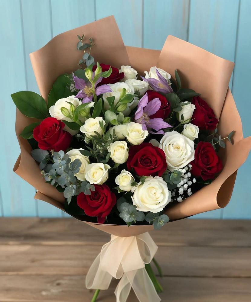Букет цветов из: Розы и Альстромерии в Горки-8